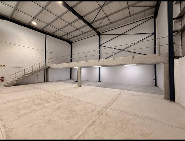 641M² WAREHOUSE FOR SALE IN FIRGROVE